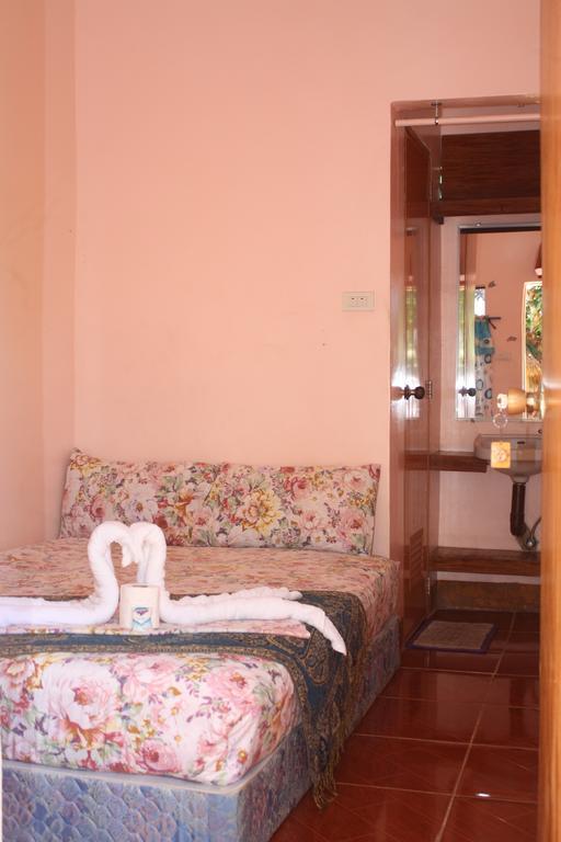 Lagrosa Backpackers Hotel Coron Exterior photo